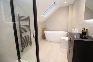 Family Bathroom- click for photo gallery